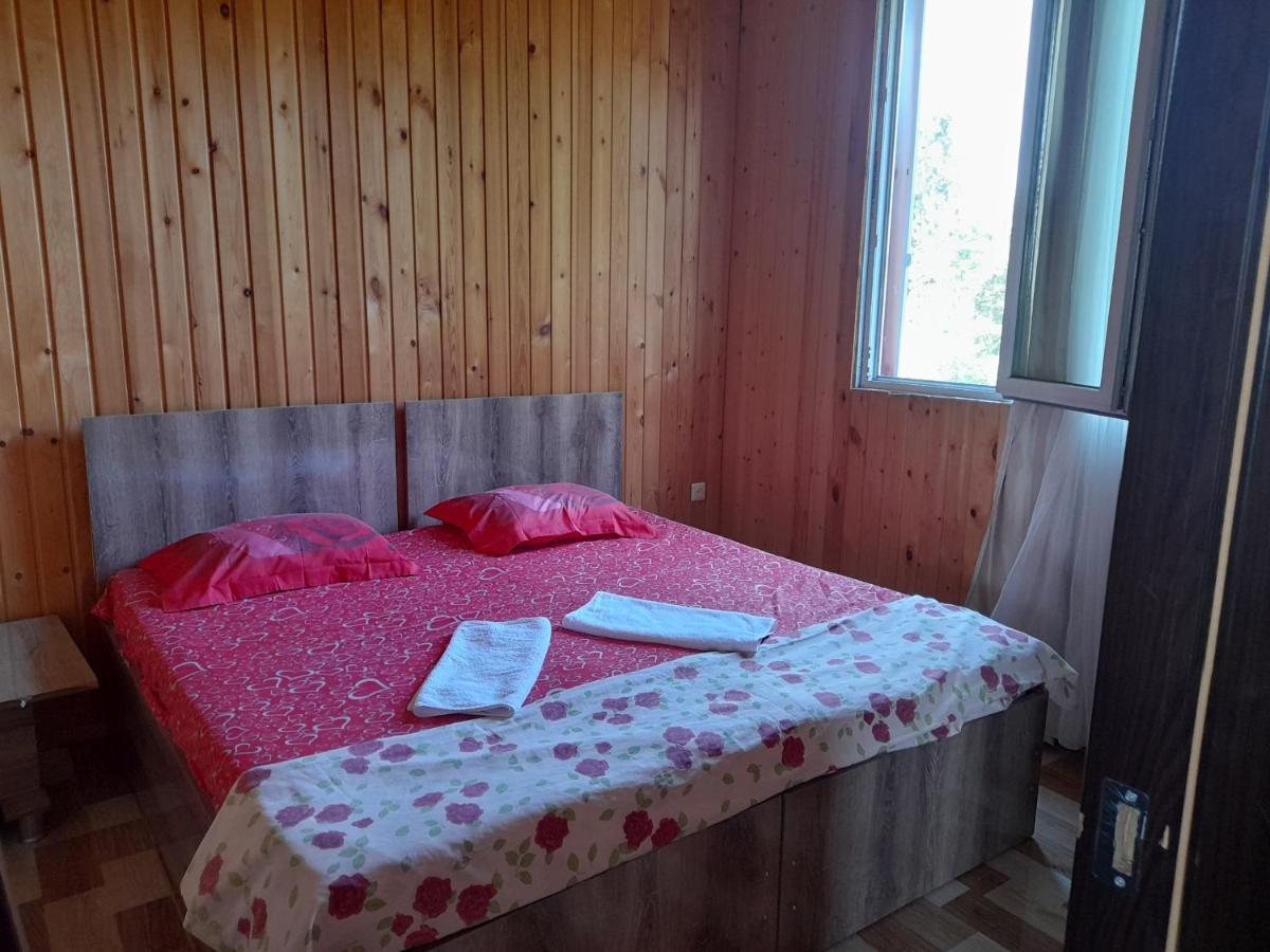 Apartment Sofia Batumi Bagian luar foto