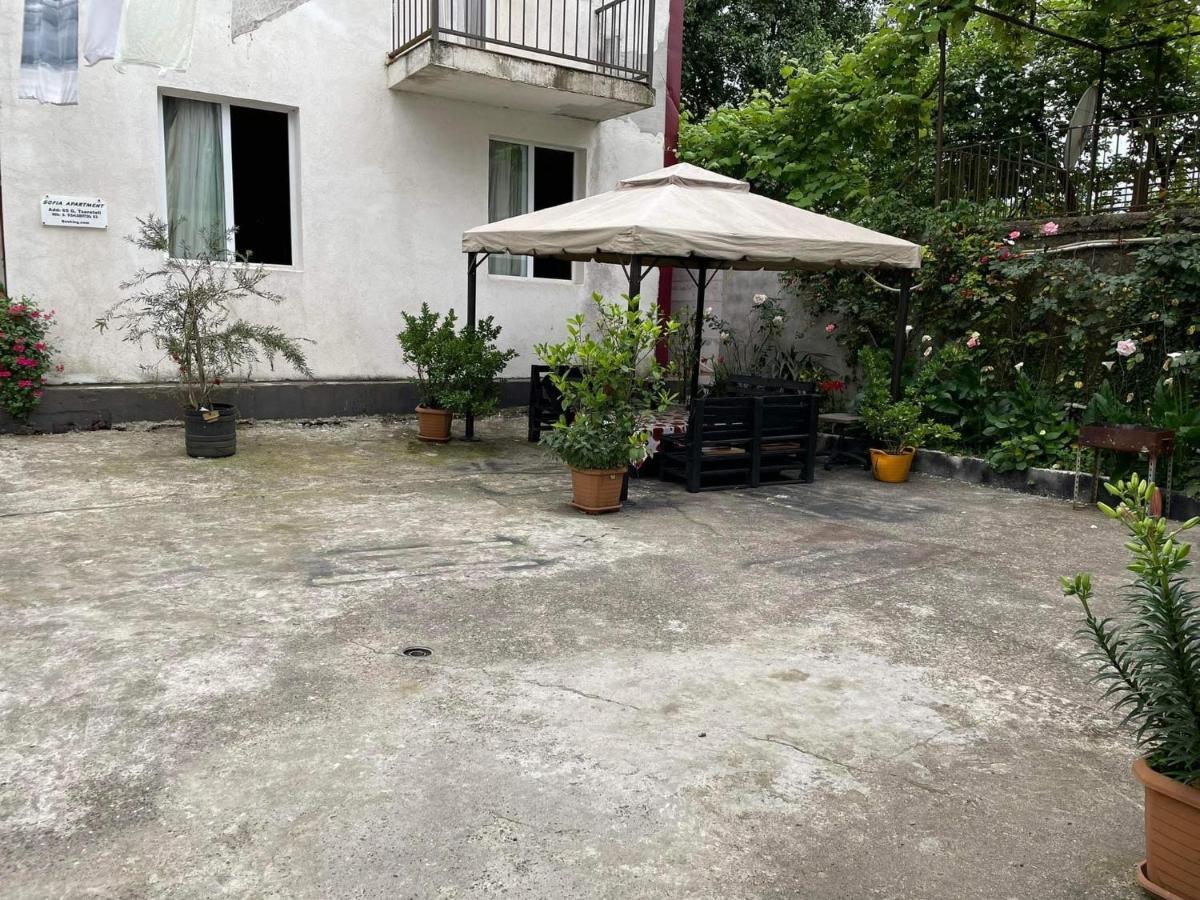 Apartment Sofia Batumi Bagian luar foto
